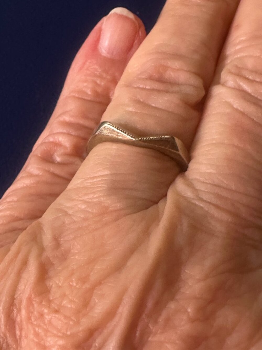 Circa 1933 Engraved 14K White Gold Wedding Band 2.67 Grams